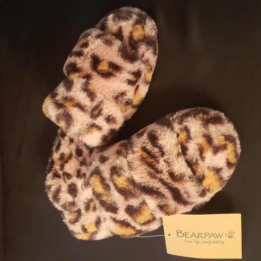 Bear Paw leopard print slippers, size large (9/10)